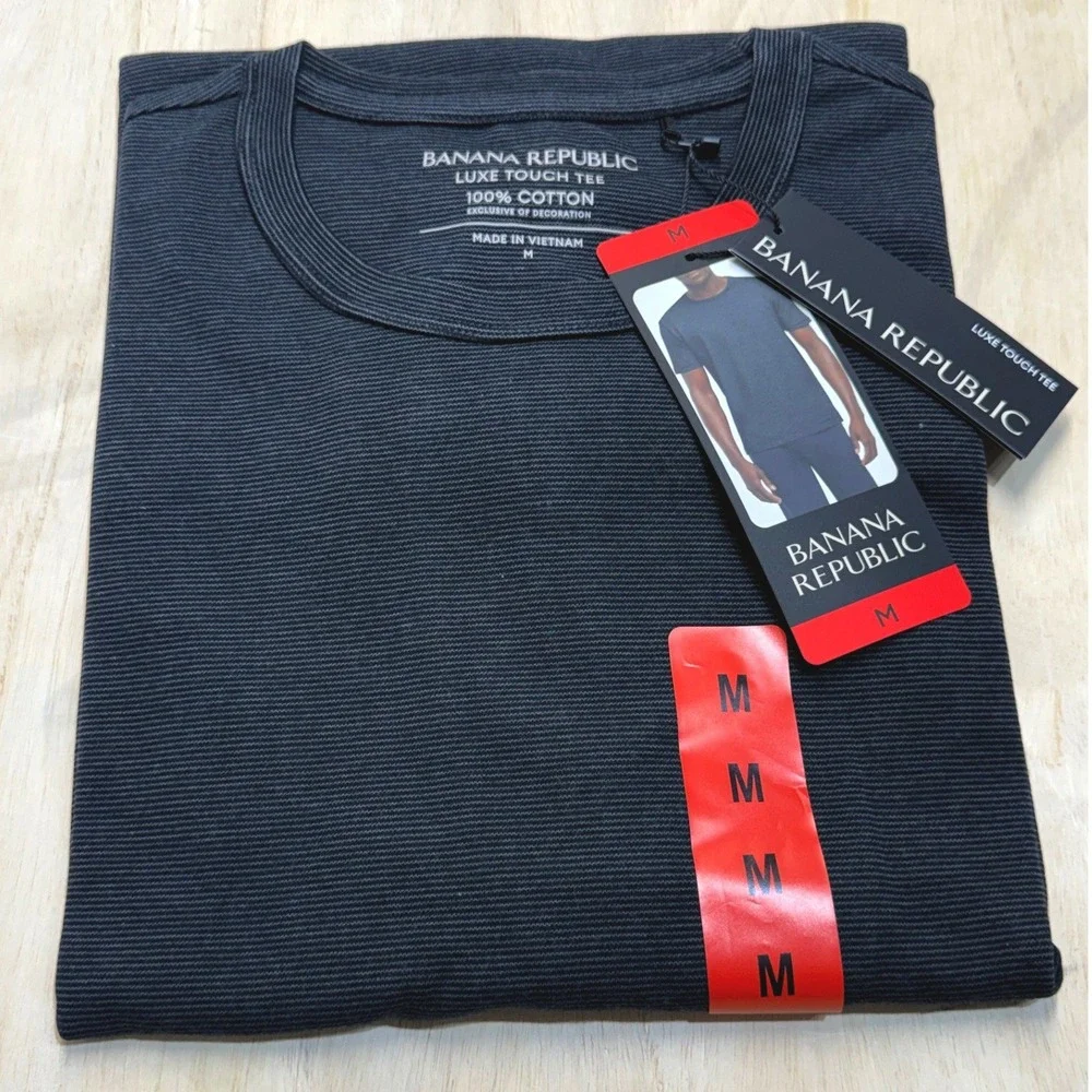 Banana Republic Luxe Touch Tee Mens Medium Black Micro Stripe Cotton T-Shirt NEW